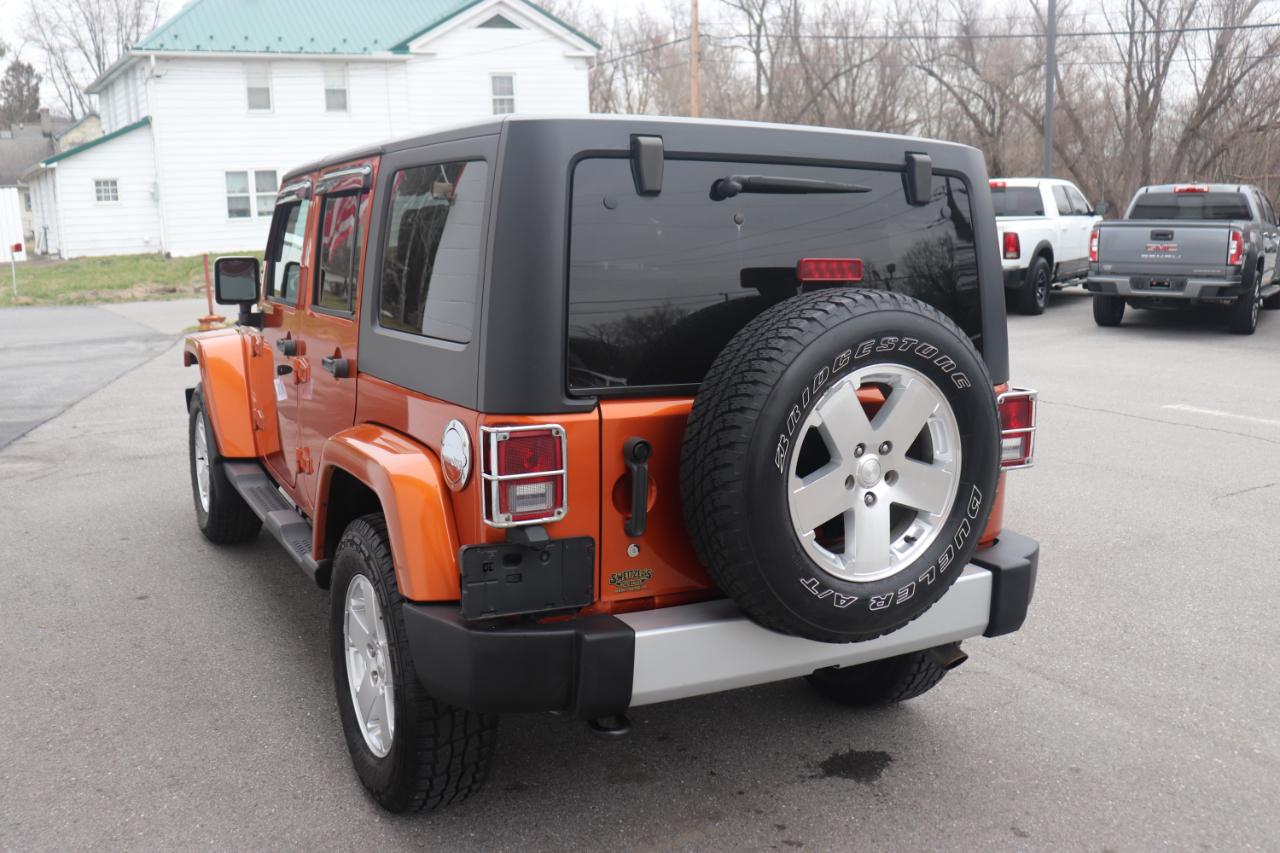 Jeep Wrangler Unlimited 4WD 4dr Sahara 2011