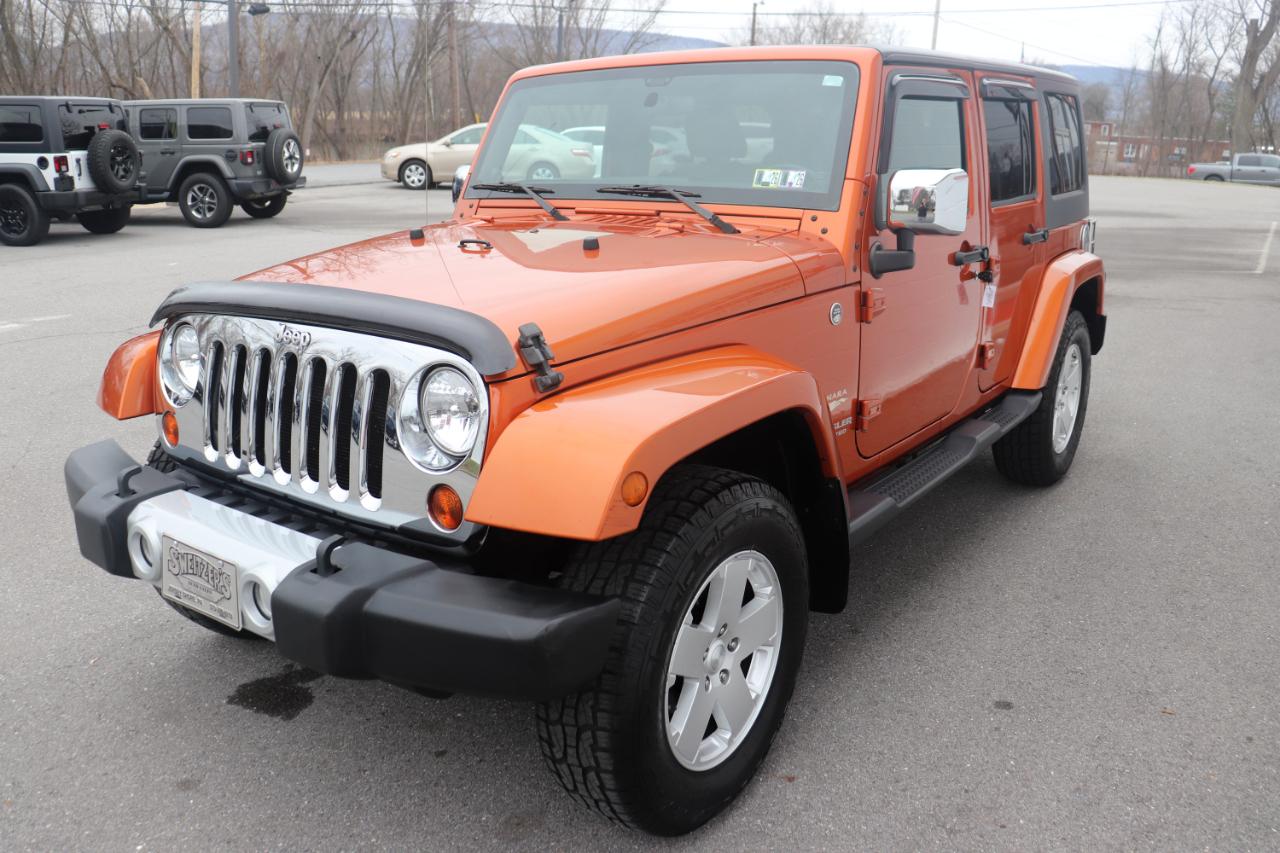 Jeep Wrangler Unlimited 4WD 4dr Sahara 2011