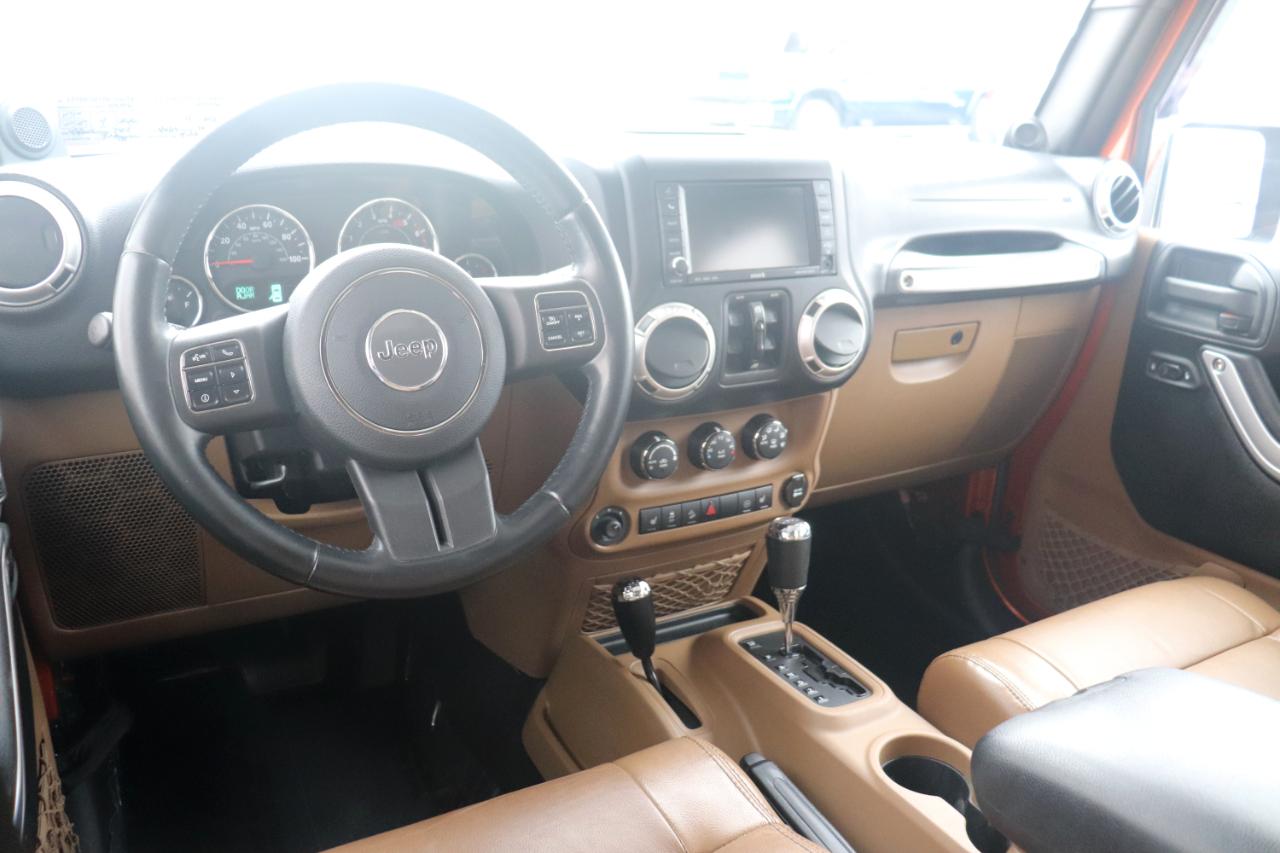 Jeep Wrangler Unlimited 4WD 4dr Sahara 2011