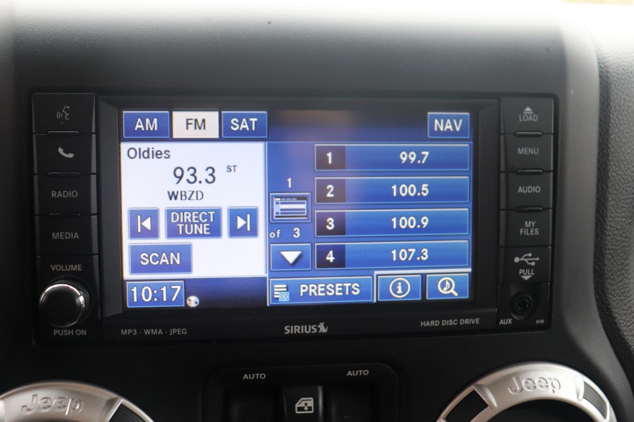 Jeep Wrangler Unlimited 4WD 4dr Sahara 2011