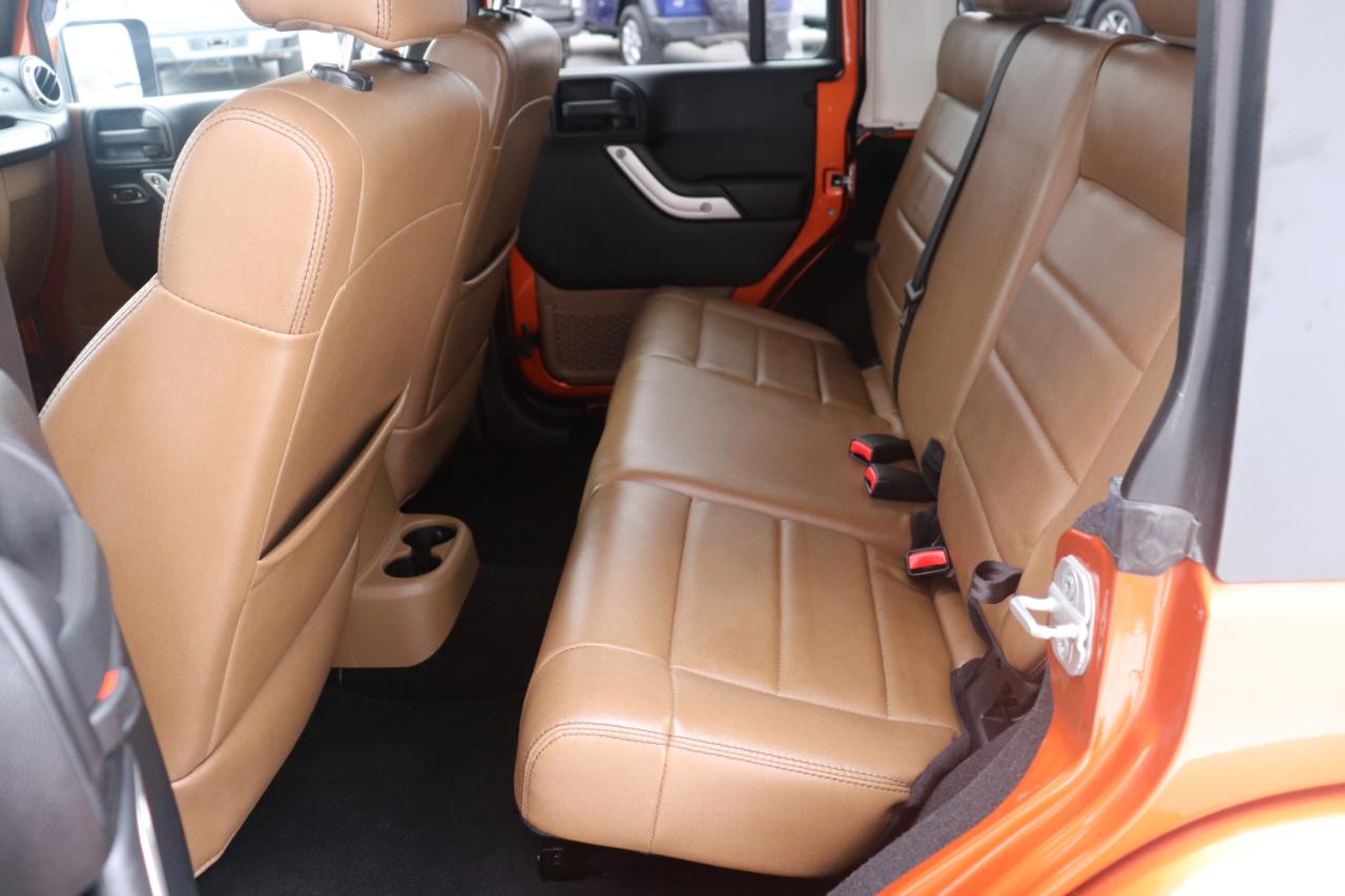 Jeep Wrangler Unlimited 4WD 4dr Sahara 2011