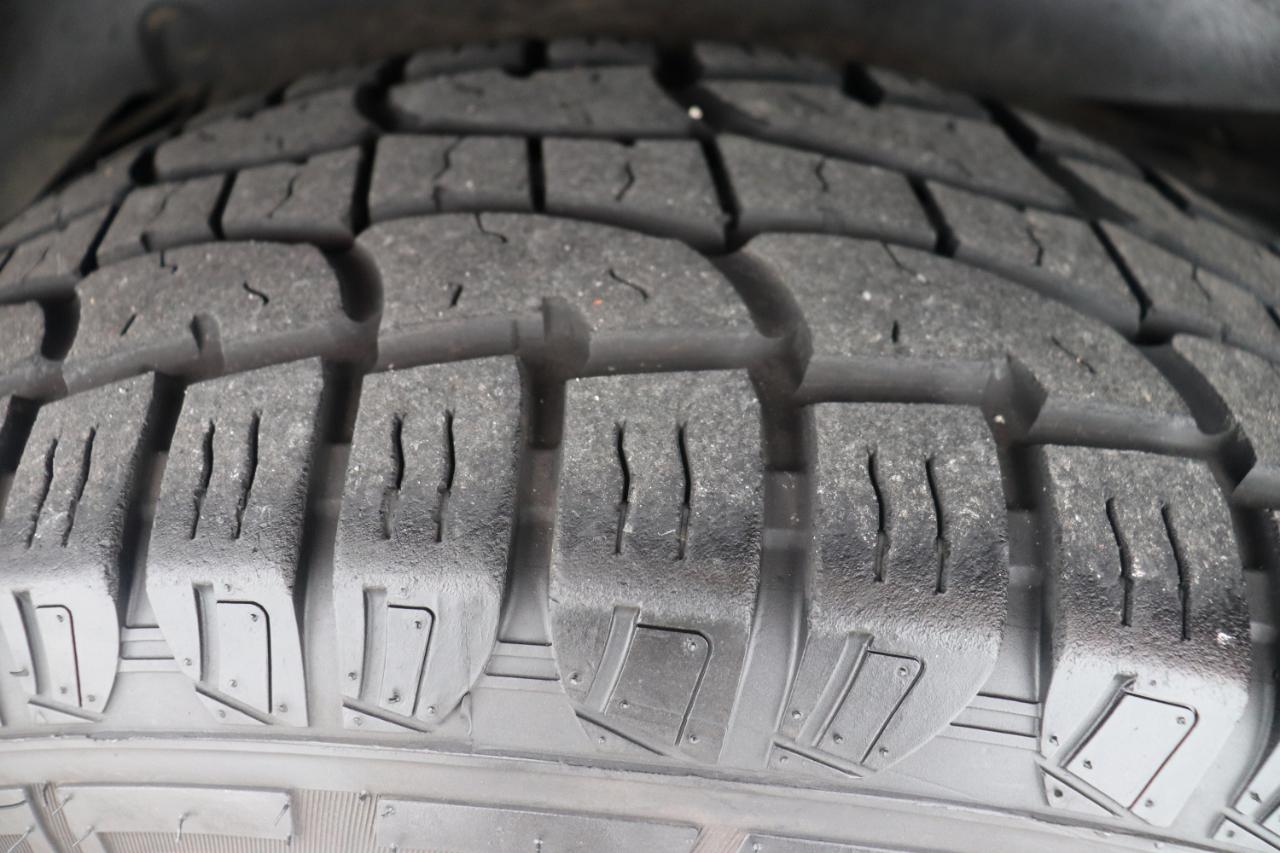 Jeep Wrangler Unlimited 4WD 4dr Sahara 2011