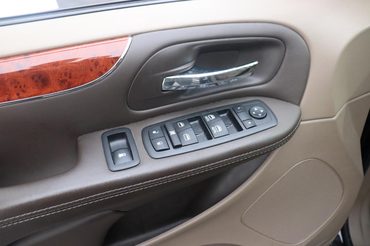 Chrysler Town & Country 4dr Wgn Touring-L 2014