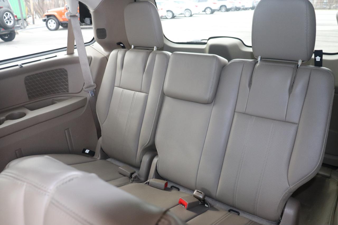 Chrysler Town & Country 4dr Wgn Touring-L 2014