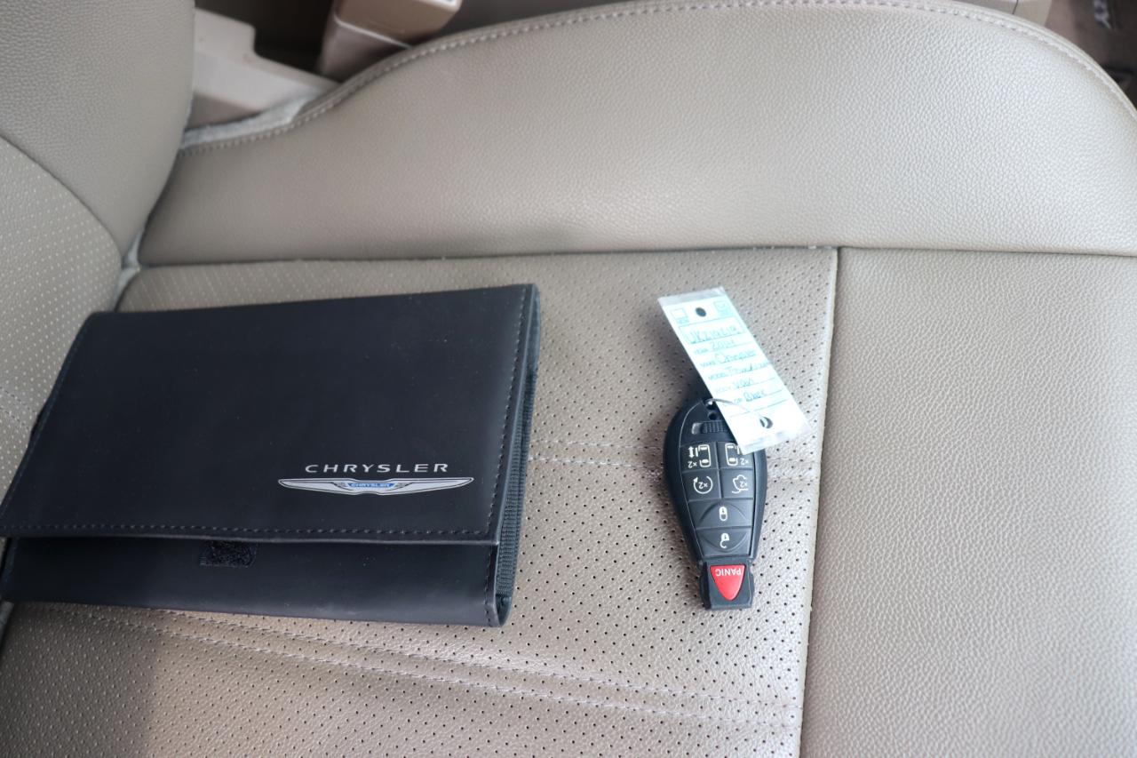 Chrysler Town & Country 4dr Wgn Touring-L 2014