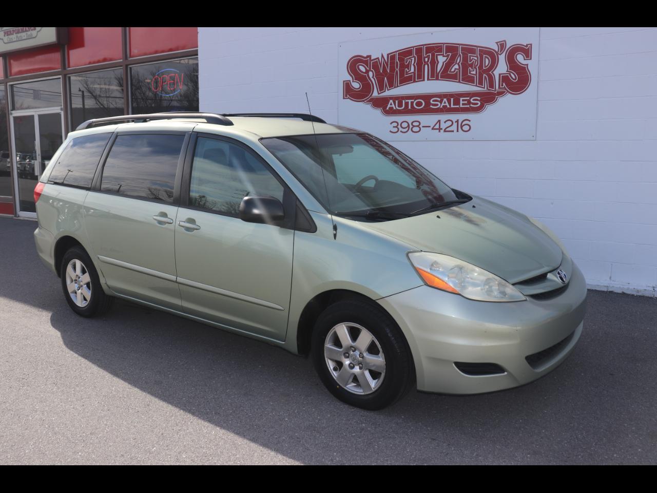 Toyota Sienna 5dr 7-Pass Van CE FWD (Natl) 2008