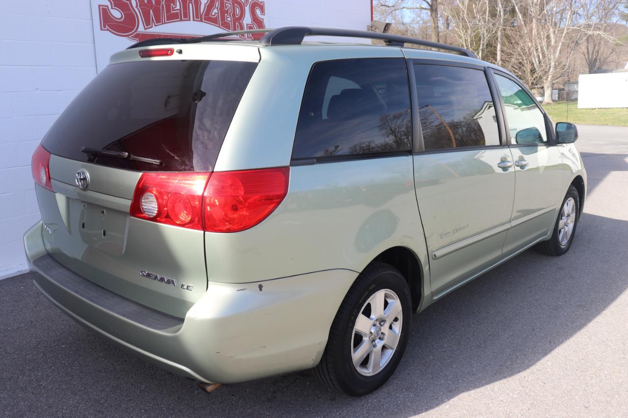 Toyota Sienna 5dr 7-Pass Van CE FWD (Natl) 2008