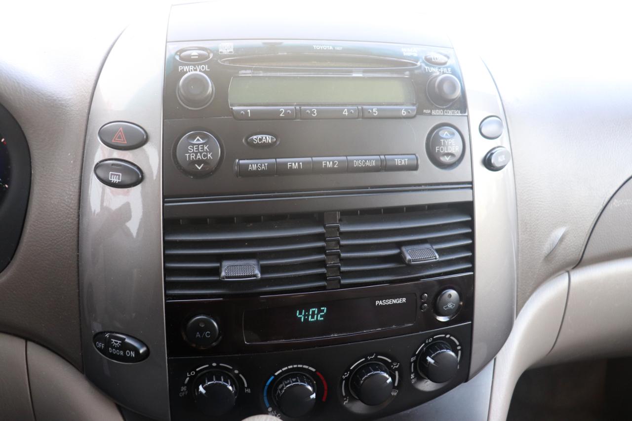 Toyota Sienna 5dr 7-Pass Van CE FWD (Natl) 2008