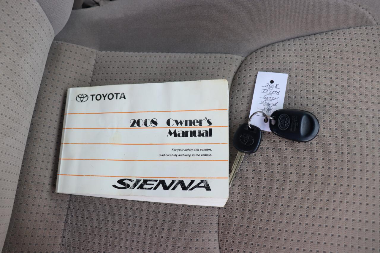 Toyota Sienna 5dr 7-Pass Van CE FWD (Natl) 2008