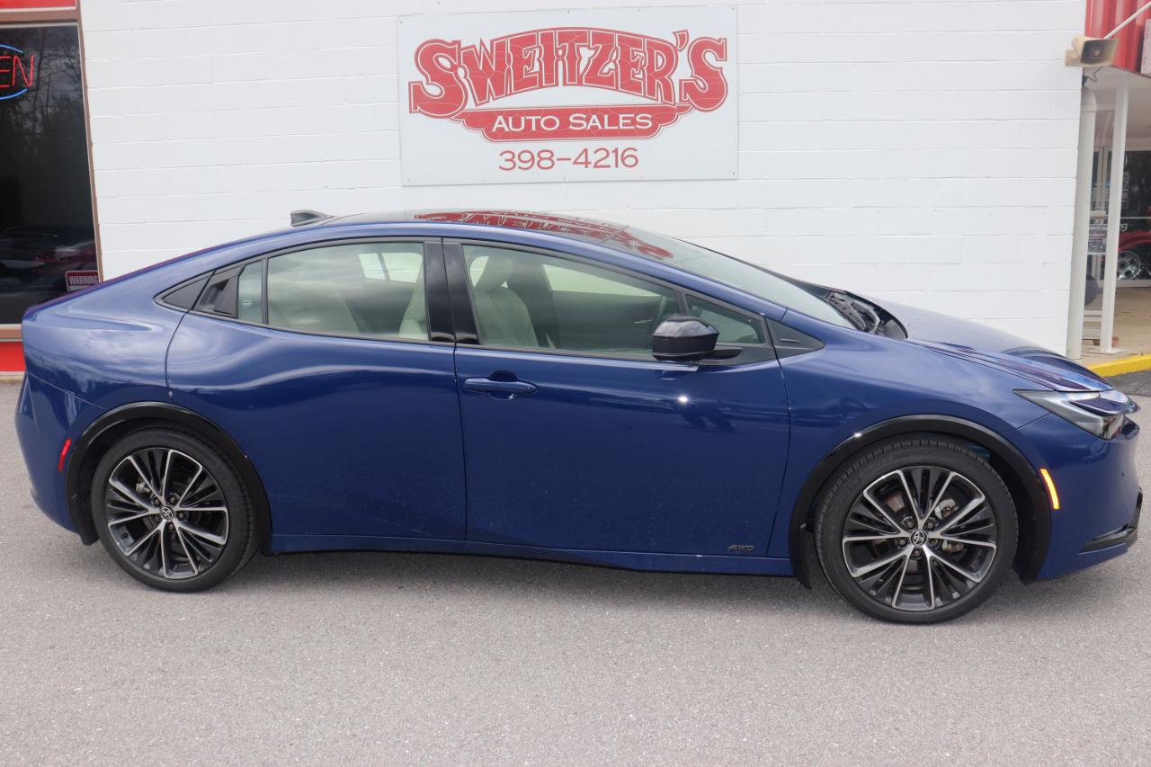 Toyota Prius XLE 5D Hatchback AWD 2024