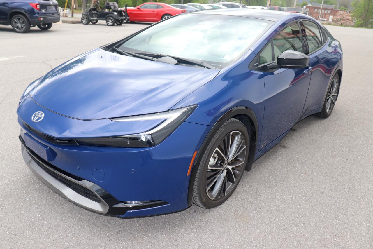Toyota Prius XLE 5D Hatchback AWD 2024