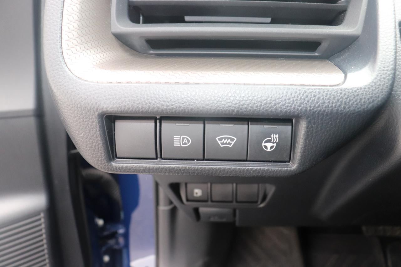 Toyota Prius XLE 5D Hatchback AWD 2024