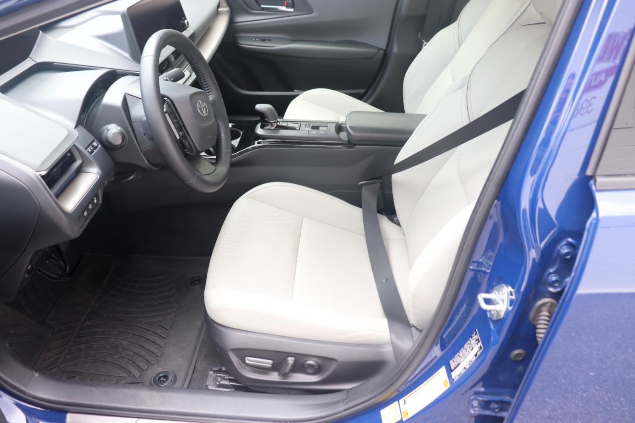 Toyota Prius XLE 5D Hatchback AWD 2024