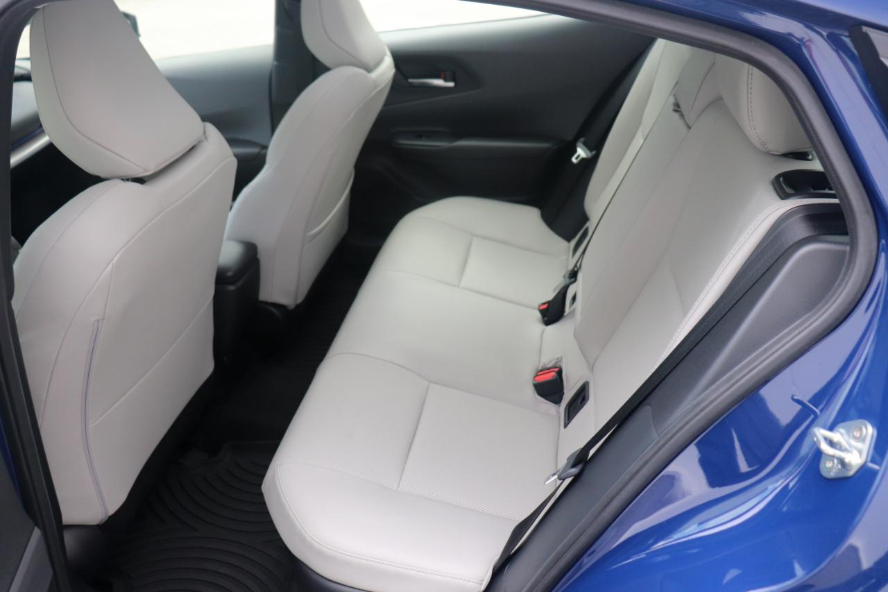 Toyota Prius XLE 5D Hatchback AWD 2024