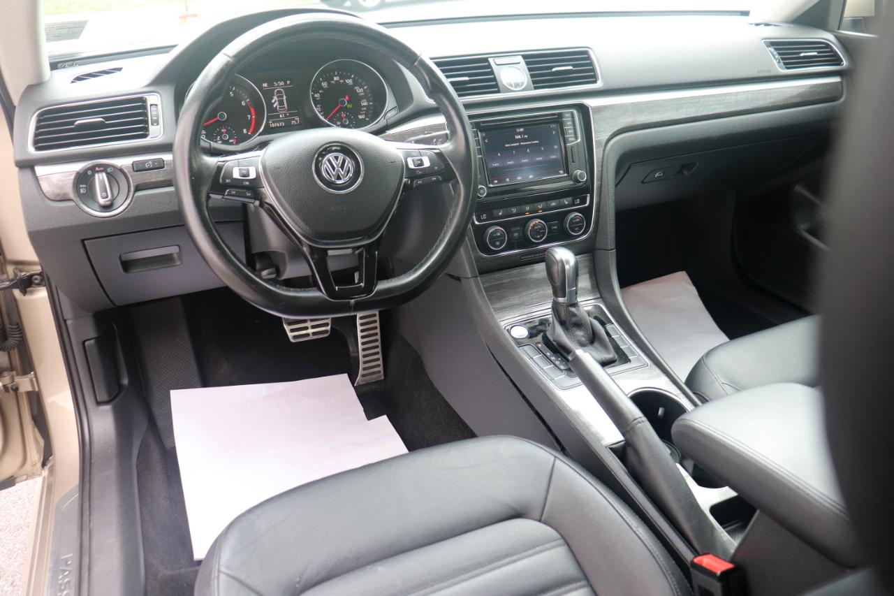 Volkswagen Passat 4dr Sdn 1.8T Auto SEL PZEV 2016