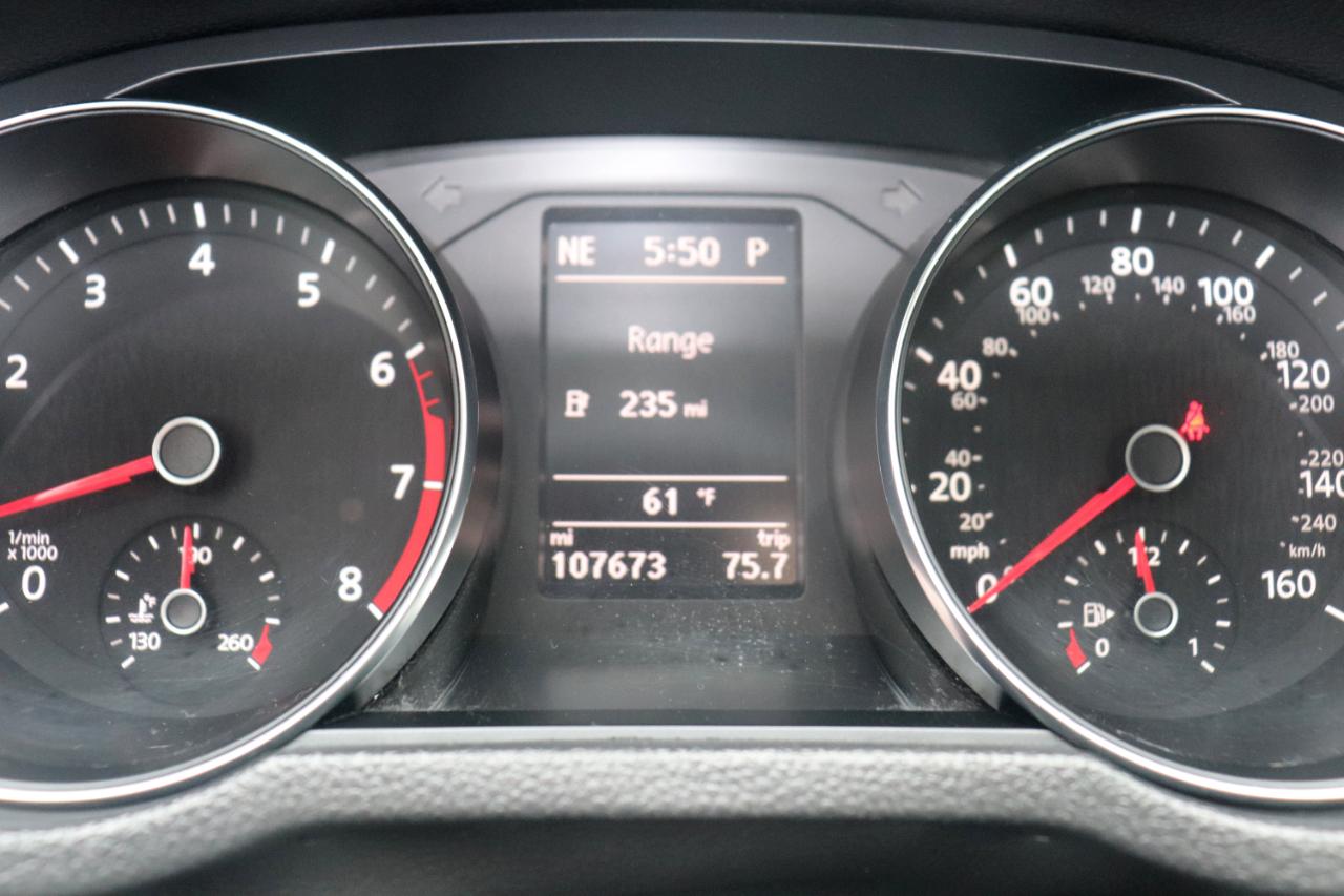 Volkswagen Passat 4dr Sdn 1.8T Auto SEL PZEV 2016
