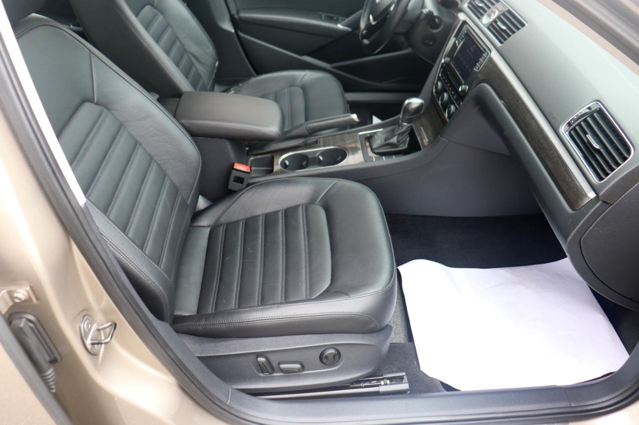 Volkswagen Passat 4dr Sdn 1.8T Auto SEL PZEV 2016