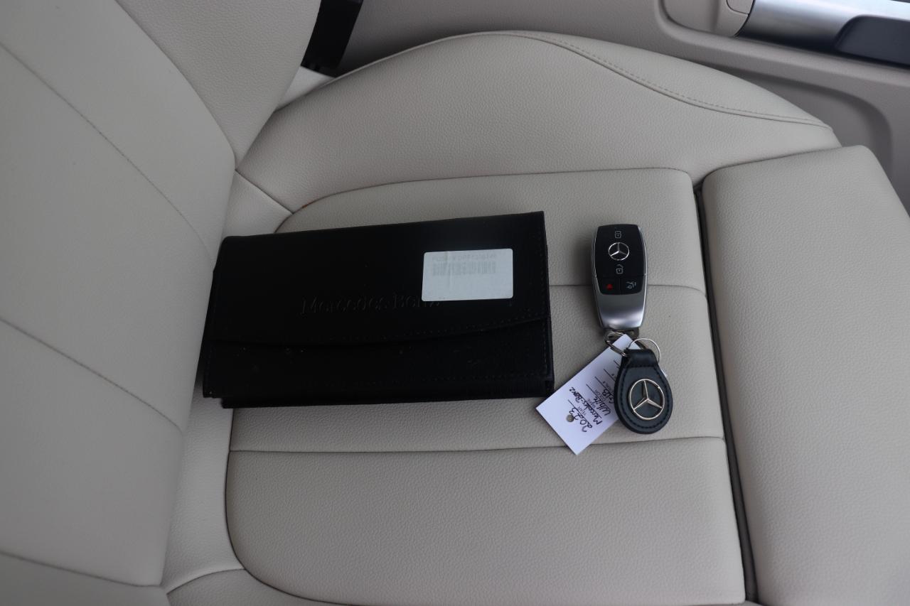 Mercedes-Benz GLB GLB 250 4MATIC SUV 2023