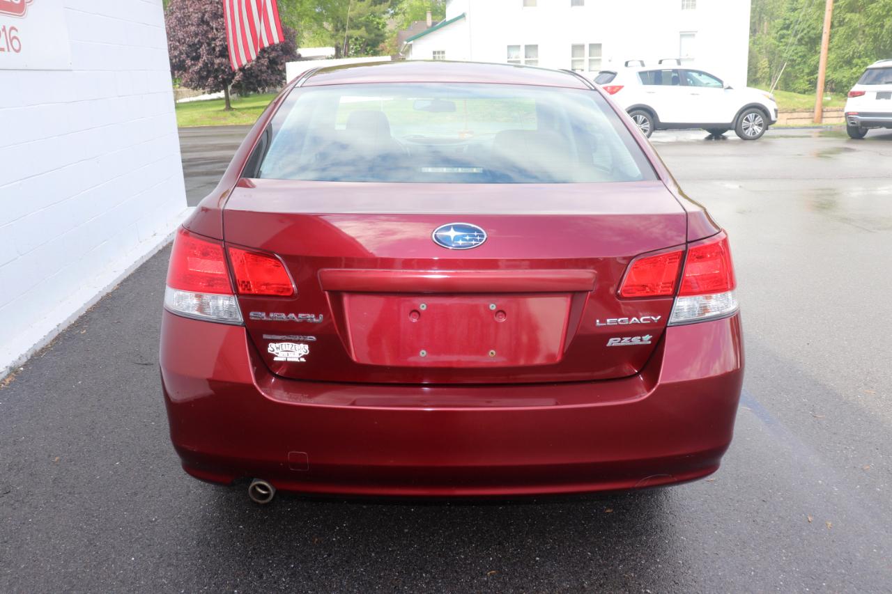 Subaru Legacy 4dr Sdn H4 Auto 2.5i Prem 2010