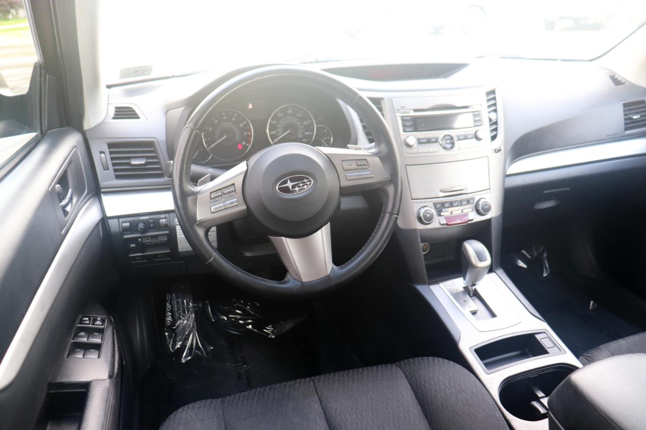 Subaru Legacy 4dr Sdn H4 Auto 2.5i Prem 2010
