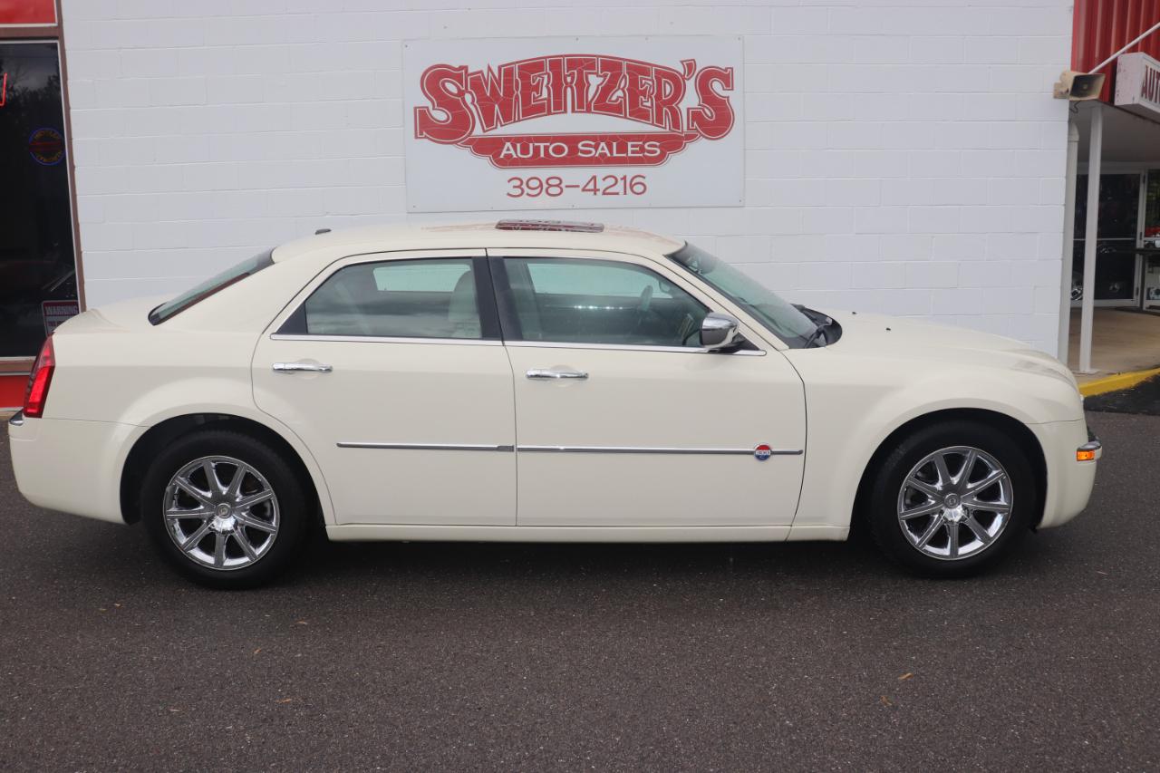 Chrysler 300 4dr Sdn 300C RWD 2007