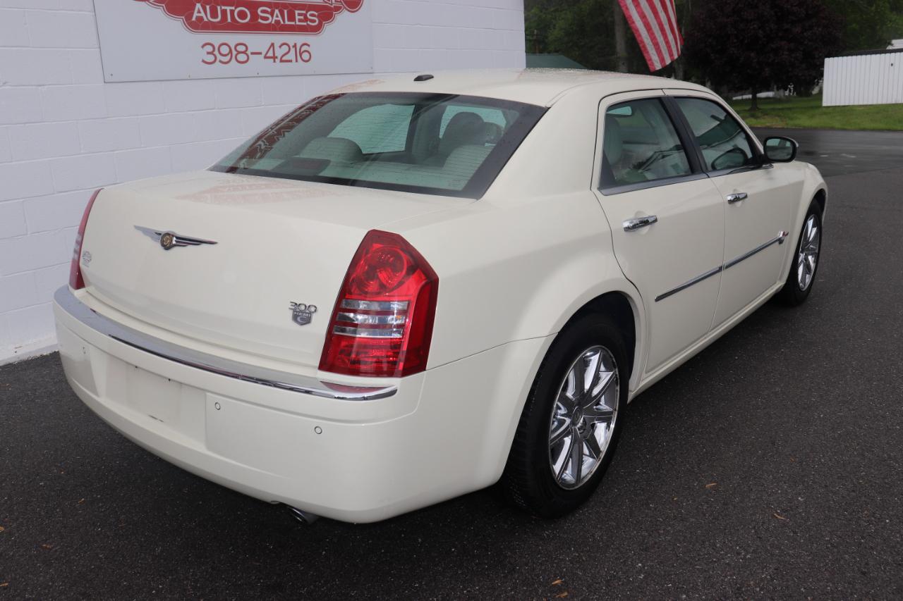 Chrysler 300 4dr Sdn 300C RWD 2007