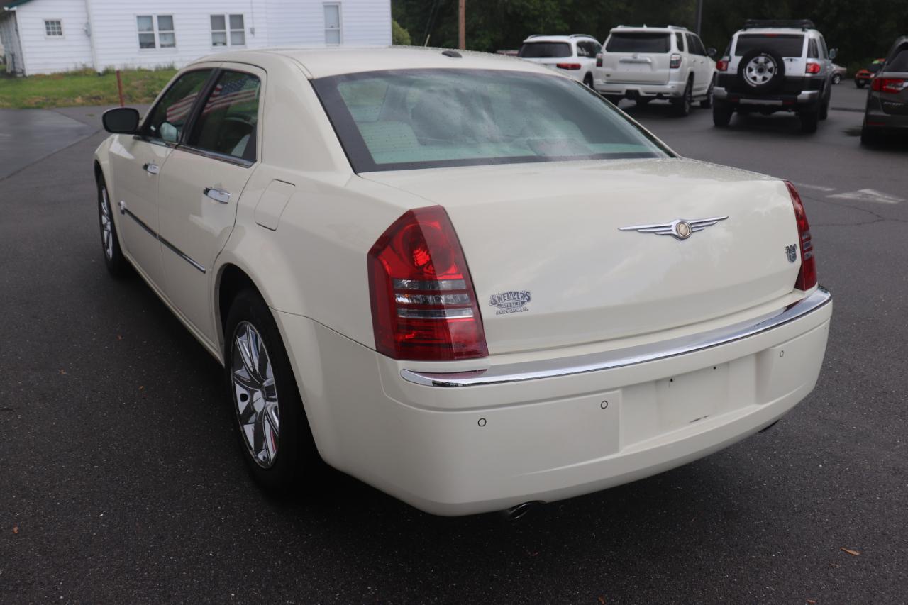 Chrysler 300 4dr Sdn 300C RWD 2007