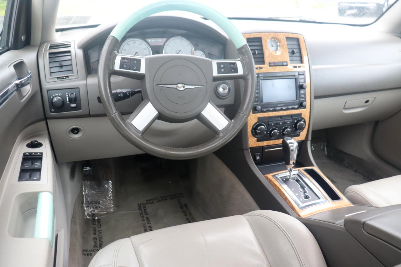 Chrysler 300 4dr Sdn 300C RWD 2007