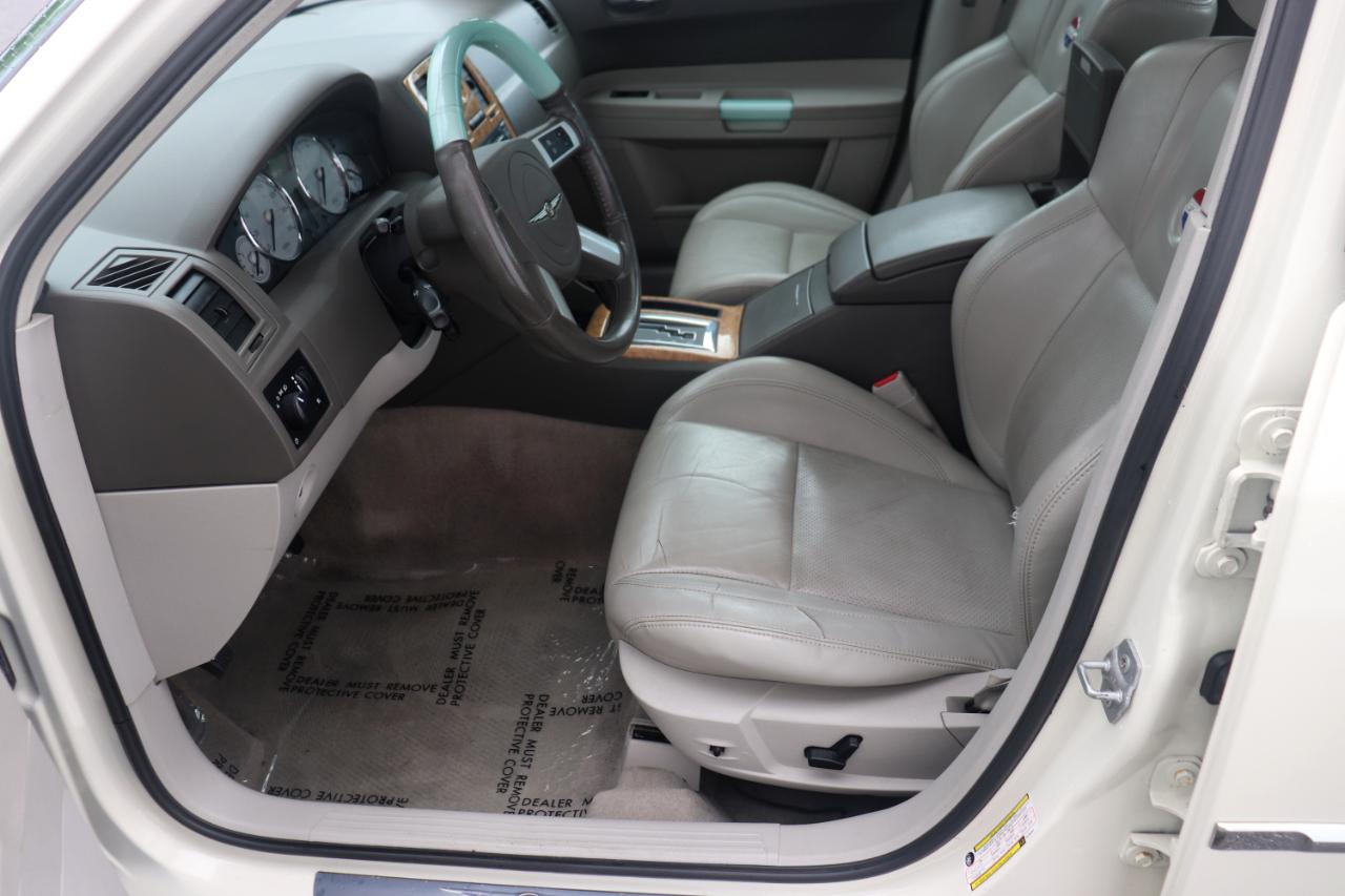 Chrysler 300 4dr Sdn 300C RWD 2007