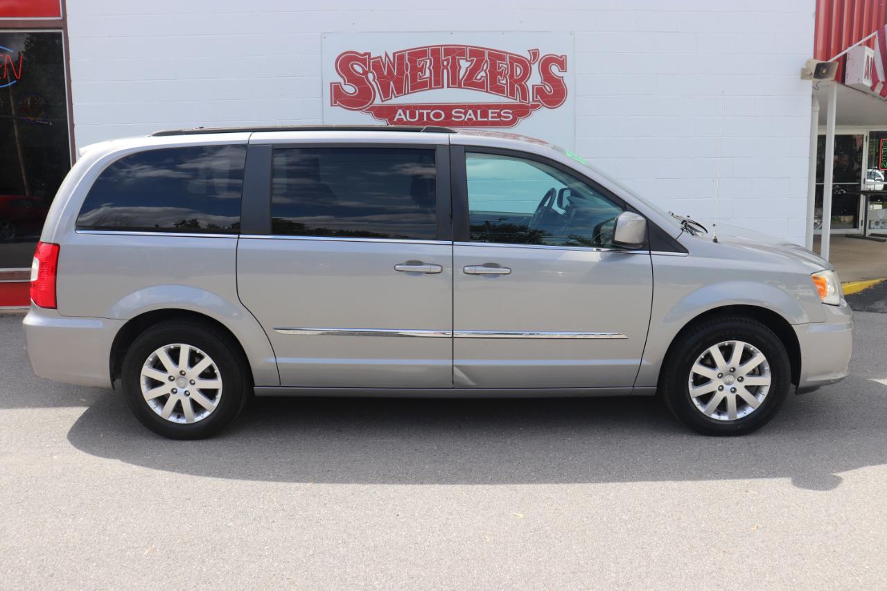 Chrysler Town & Country 4dr Wgn Touring 2013