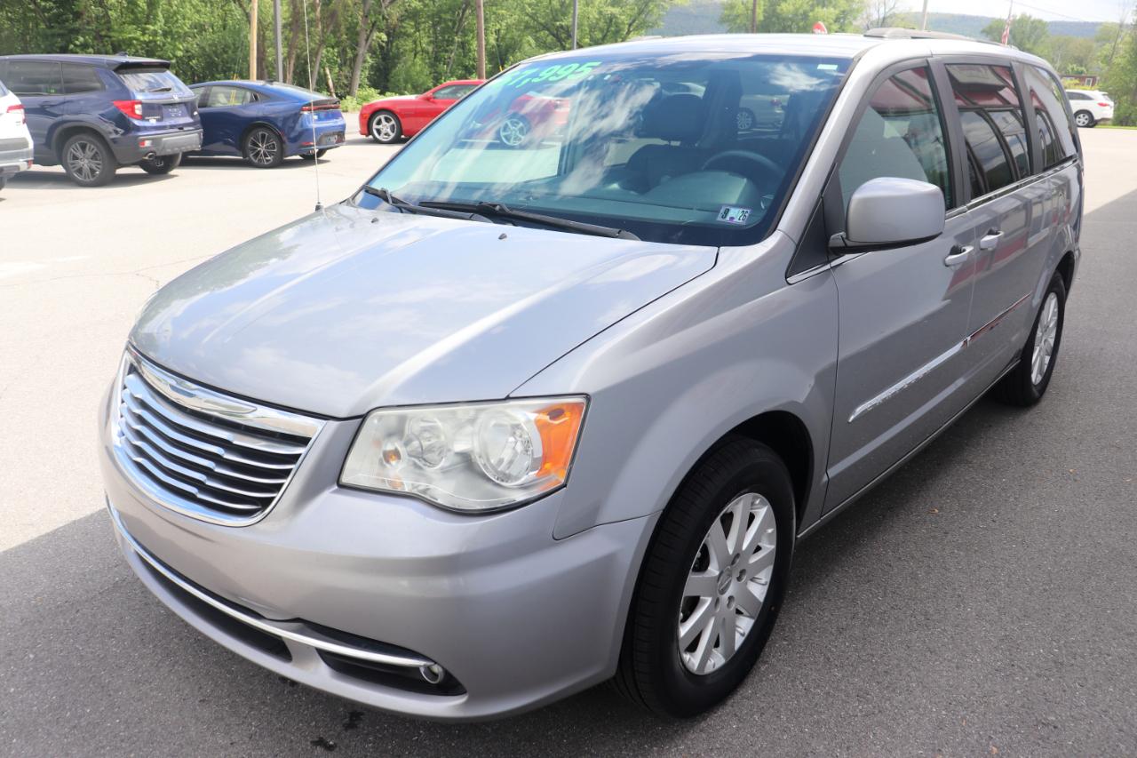 Chrysler Town & Country 4dr Wgn Touring 2013
