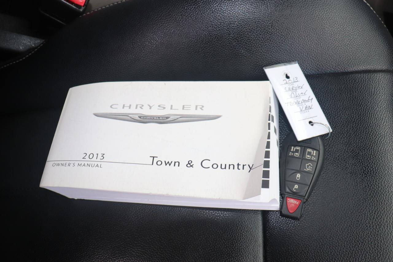 Chrysler Town & Country 4dr Wgn Touring 2013