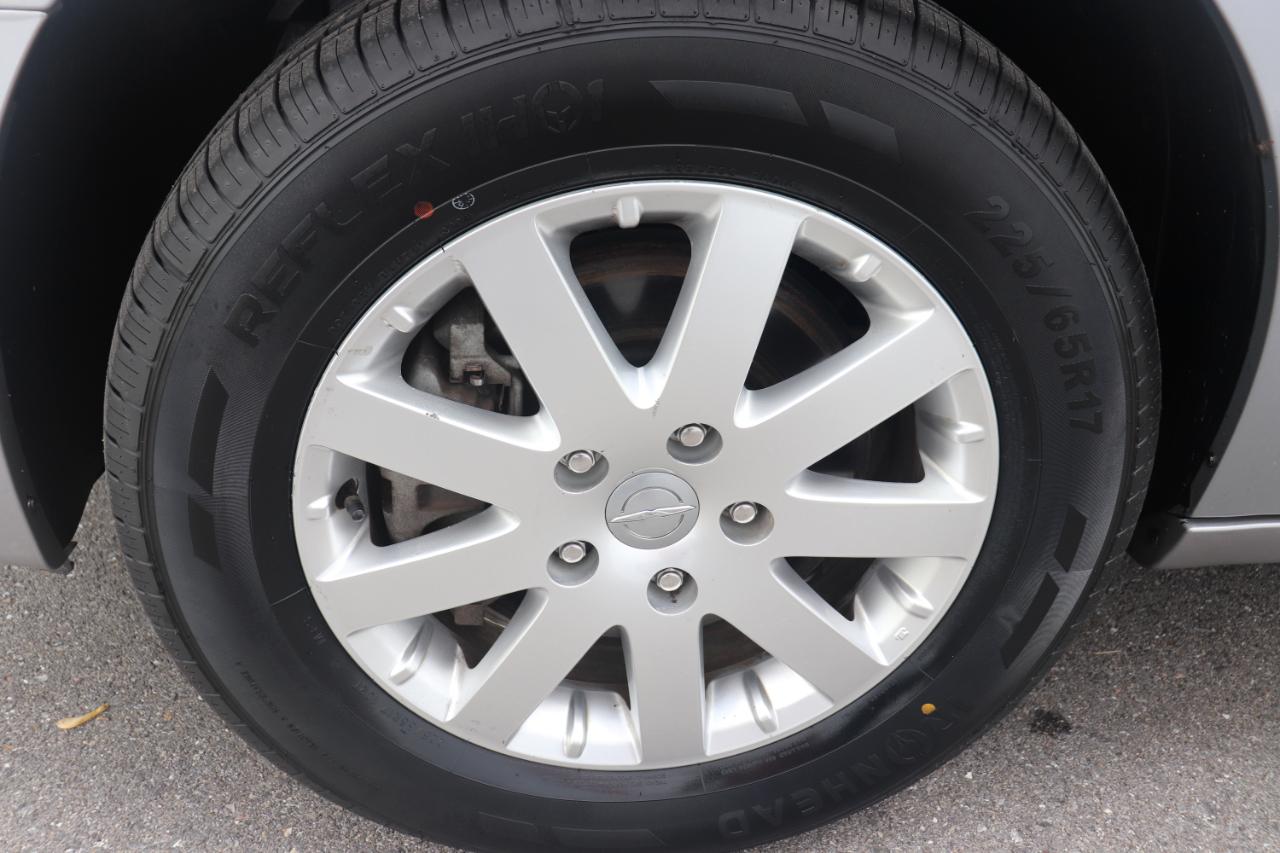 Chrysler Town & Country 4dr Wgn Touring 2013