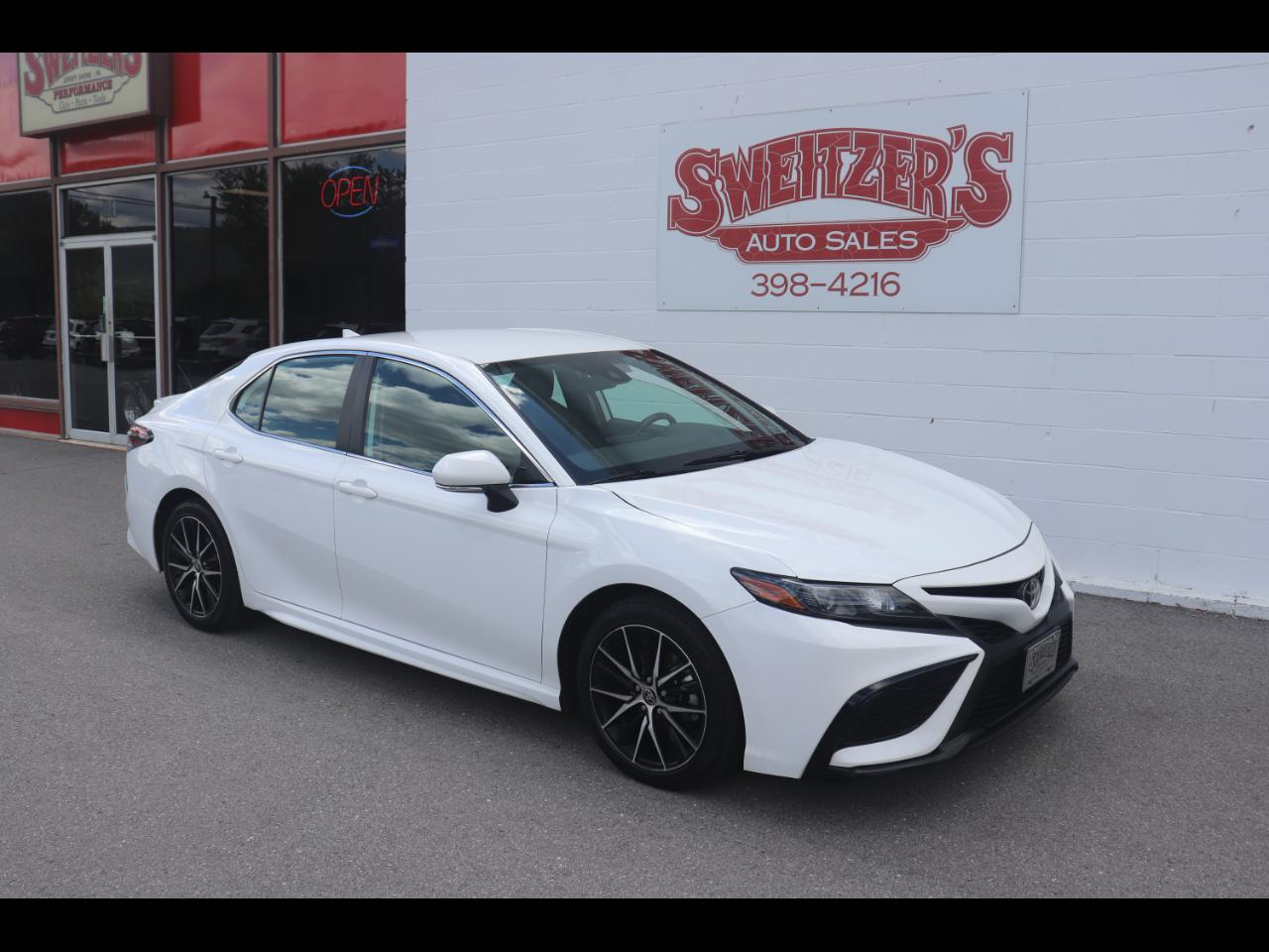 Toyota Camry SE Auto AWD (Natl) 2024