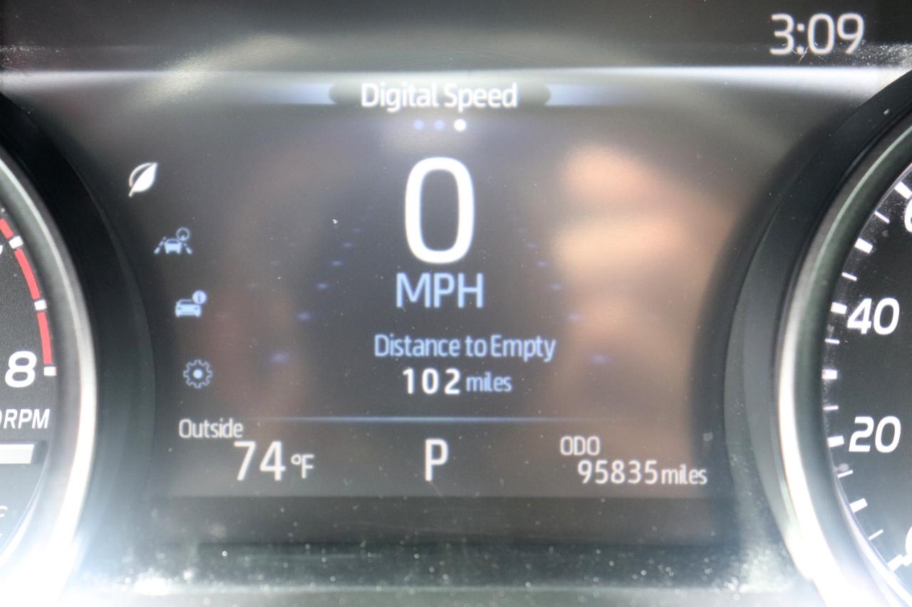 Toyota Camry SE Auto AWD (Natl) 2024