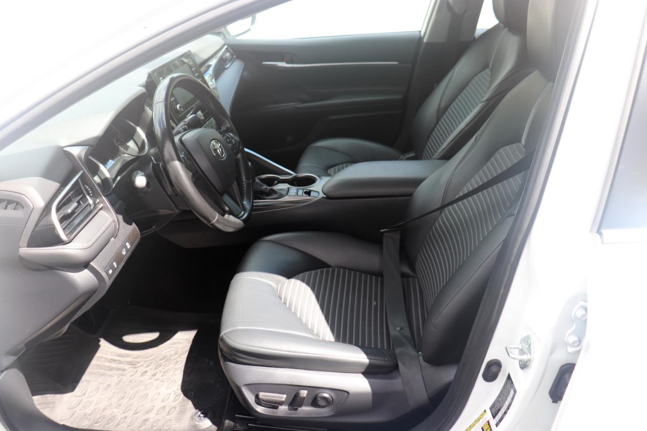 Toyota Camry SE Auto AWD (Natl) 2024