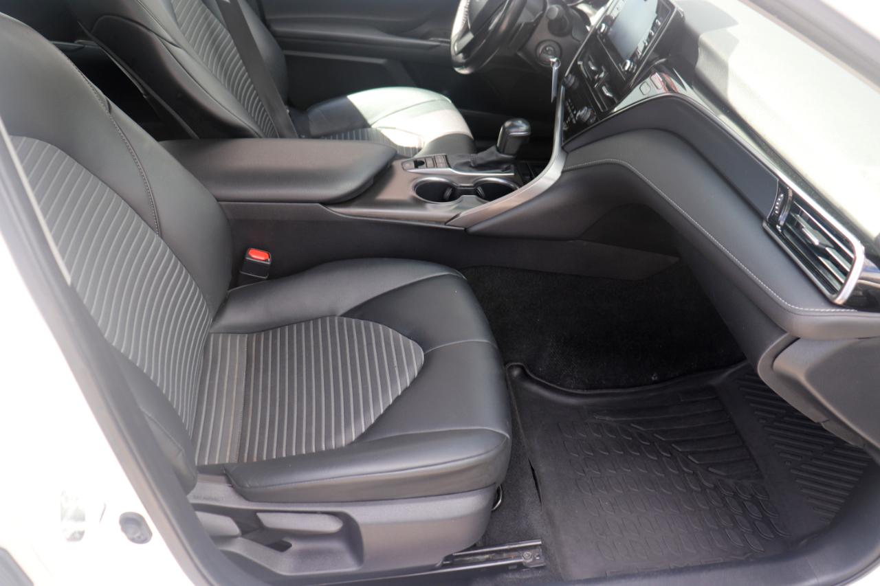 Toyota Camry SE Auto AWD (Natl) 2024