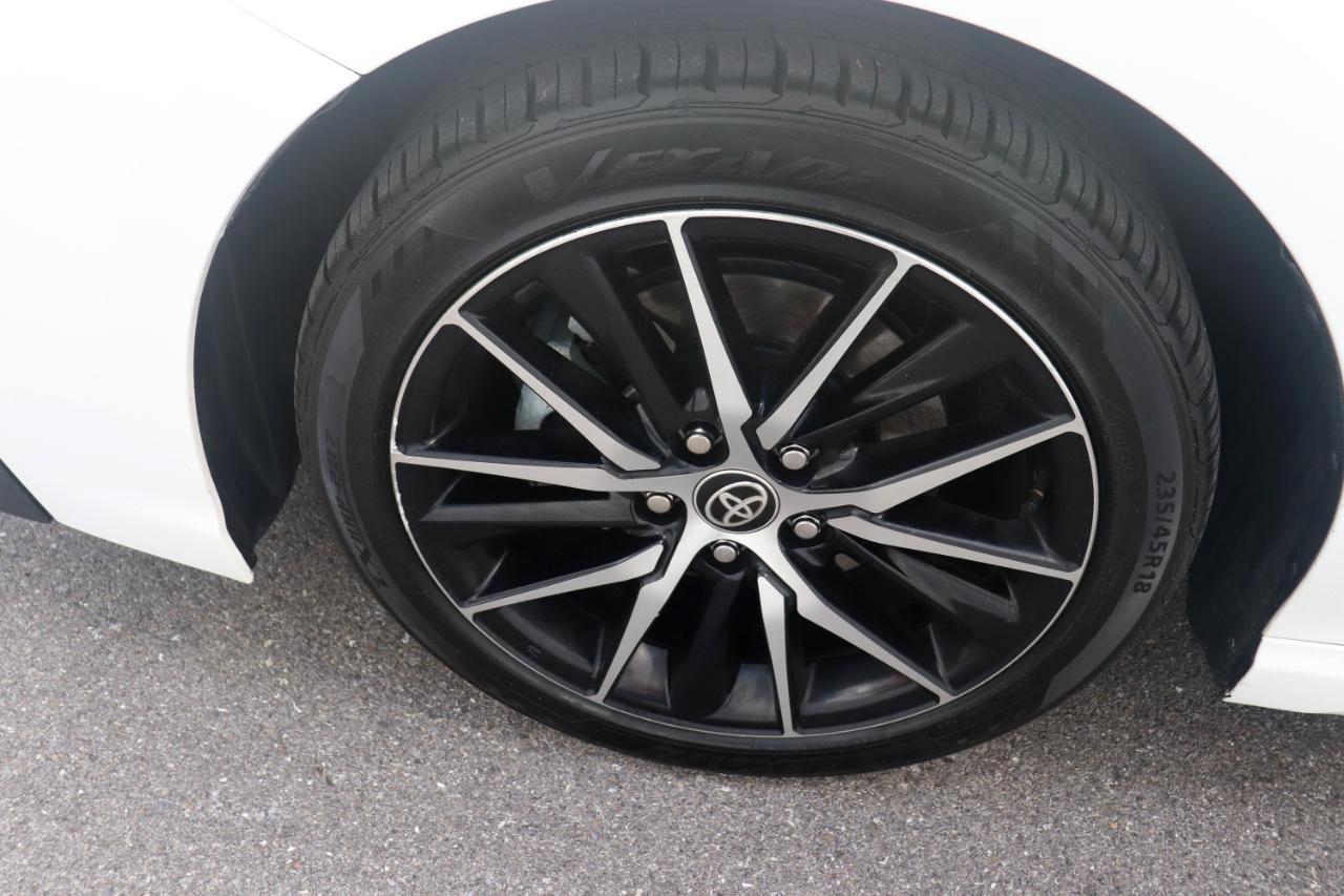 Toyota Camry SE Auto AWD (Natl) 2024
