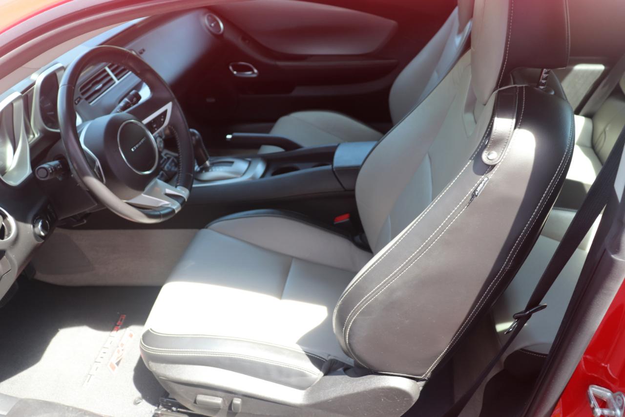 Chevrolet Camaro 2dr Cpe 2LT 2010