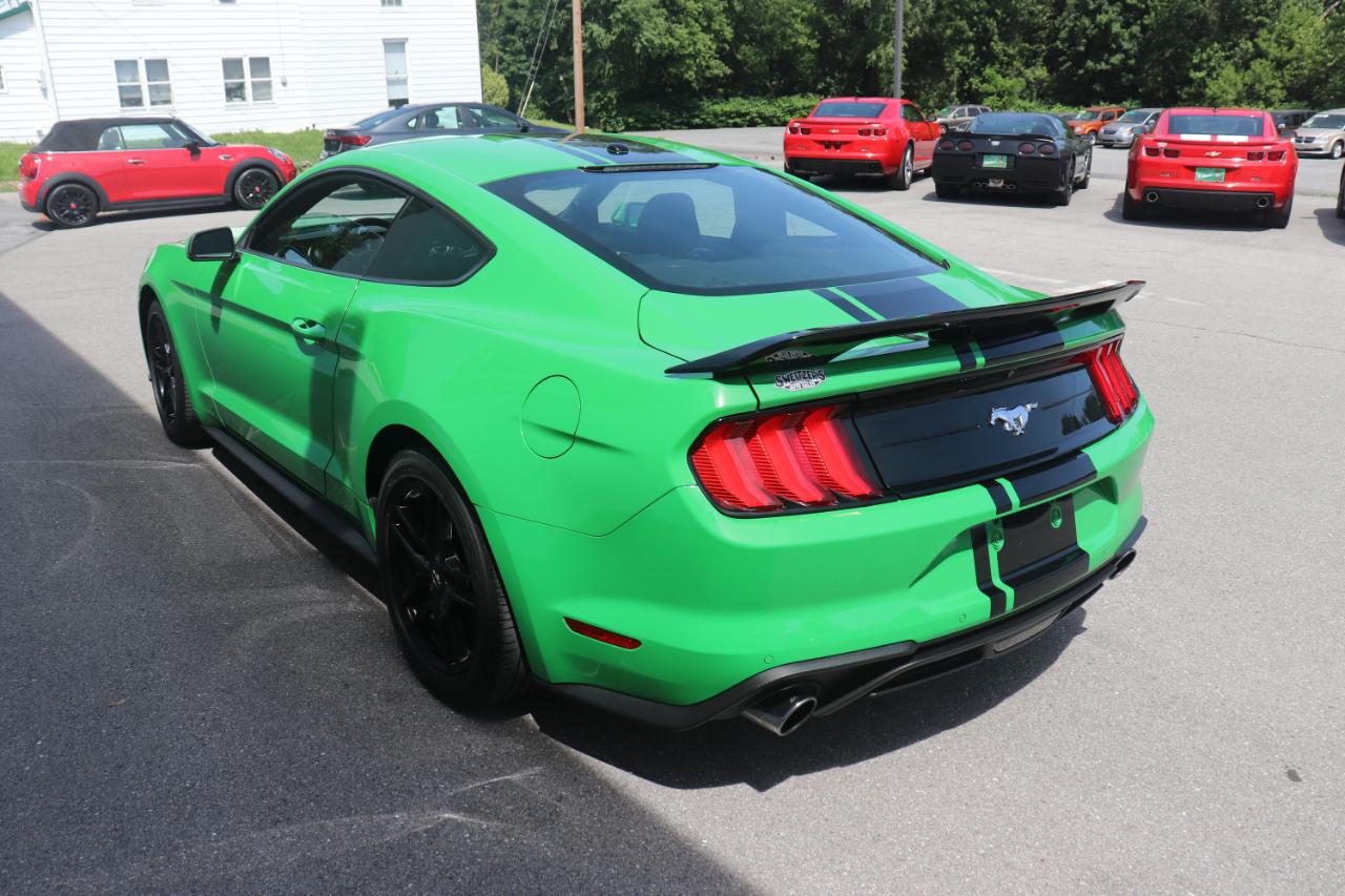 Ford Mustang EcoBoost Fastback 2019
