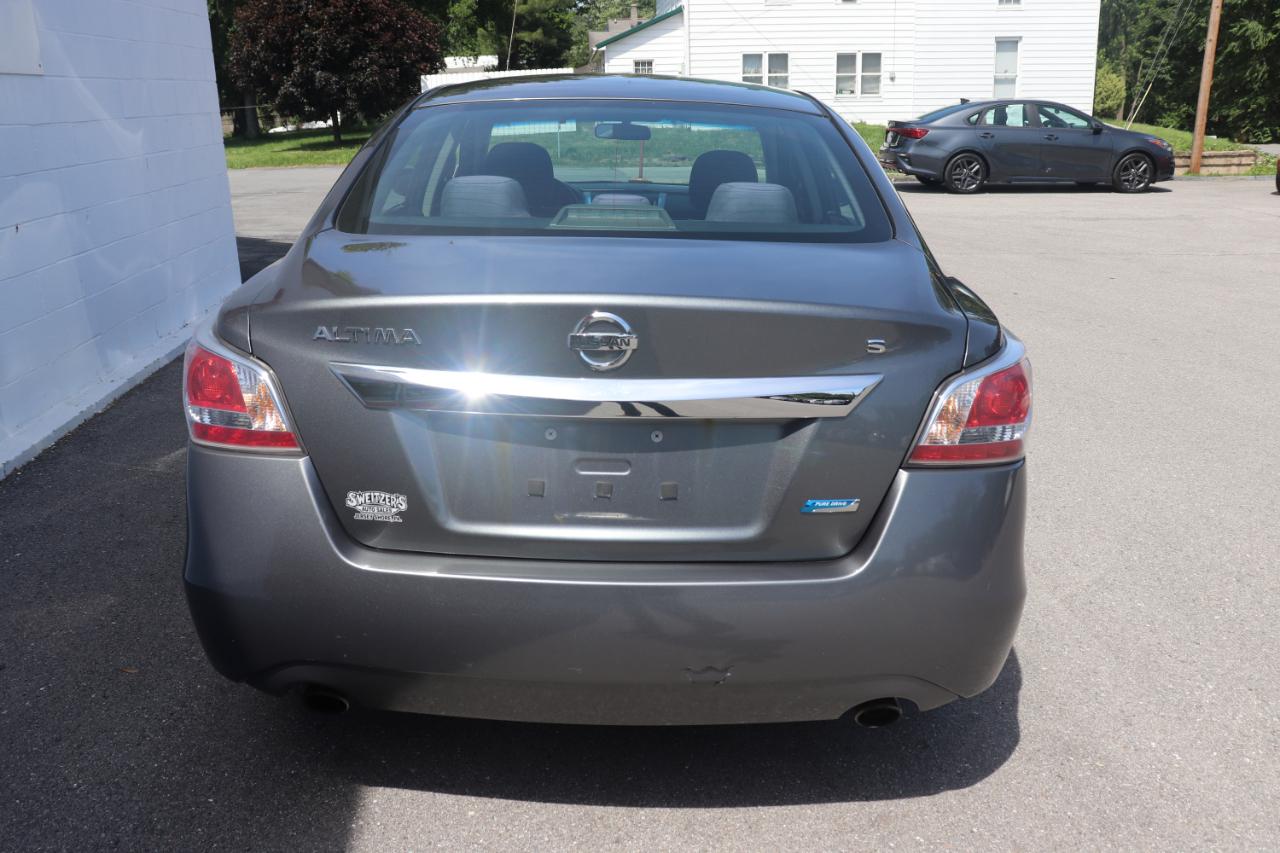 Nissan Altima 4dr Sdn I4 2.5 S 2014