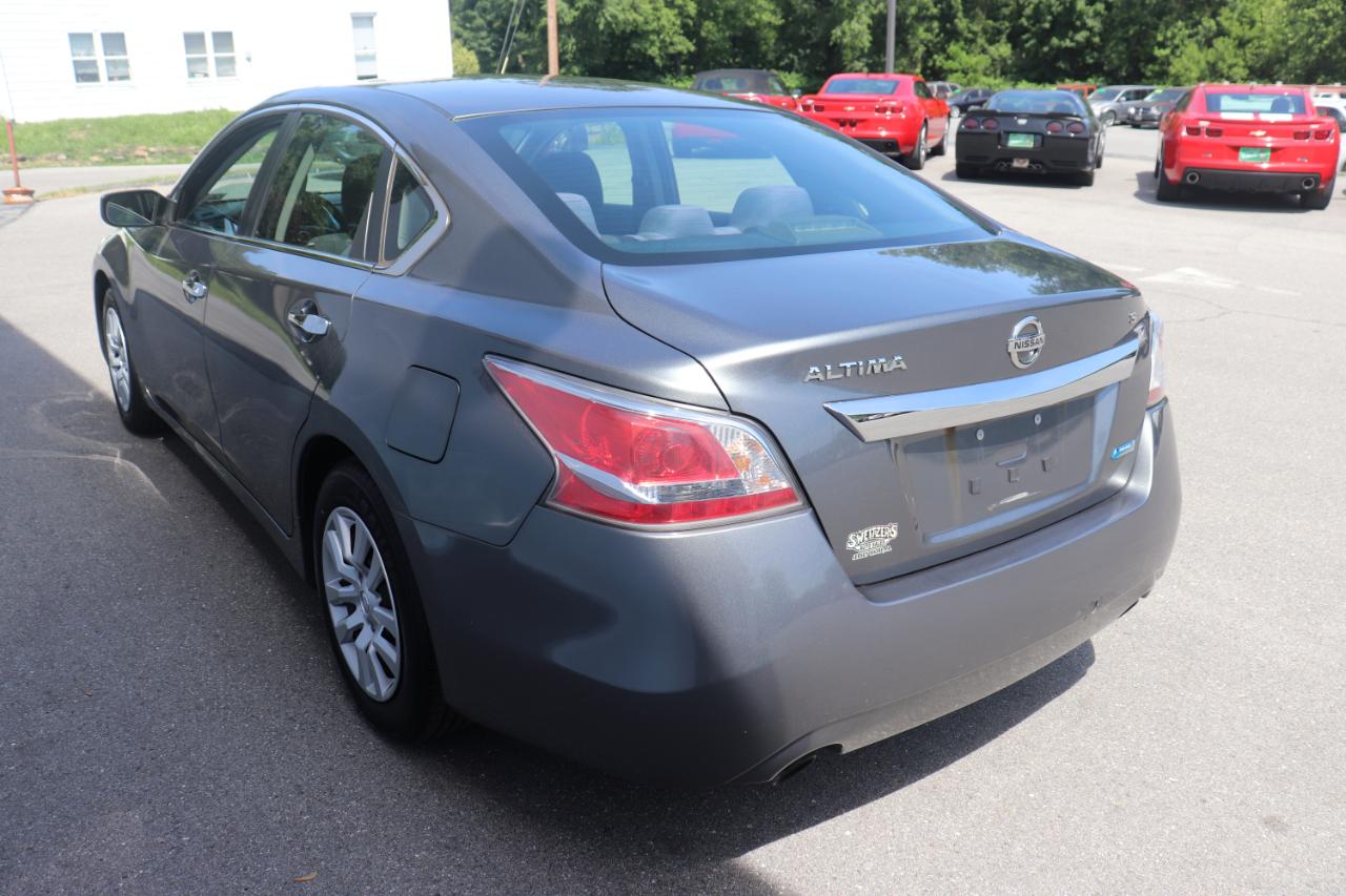 Nissan Altima 4dr Sdn I4 2.5 S 2014