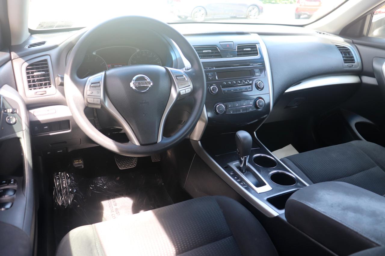 Nissan Altima 4dr Sdn I4 2.5 S 2014