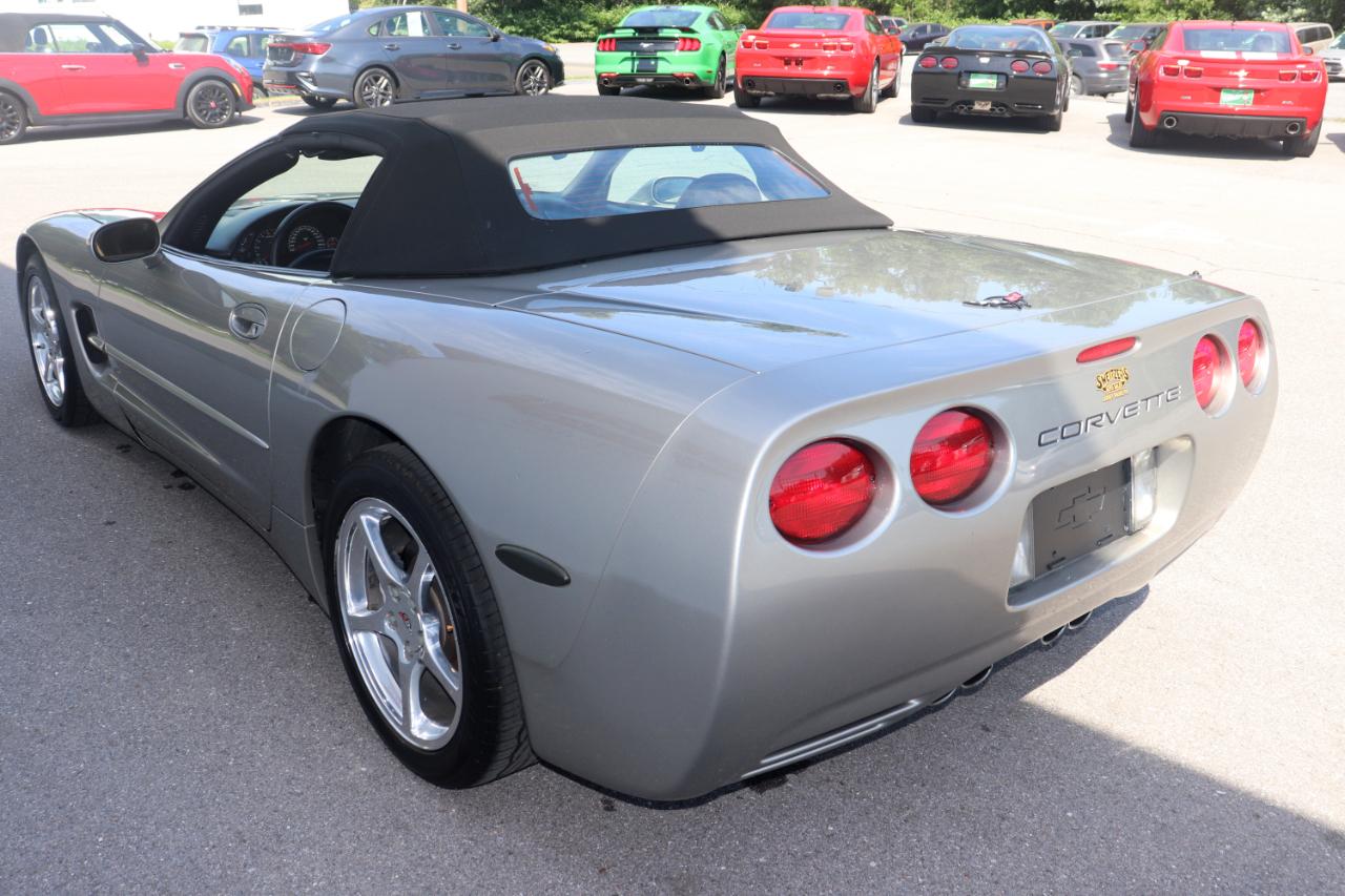 Chevrolet Corvette 2dr Convertible 2002