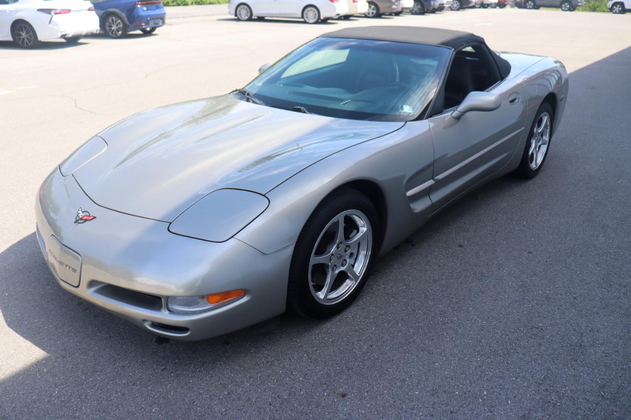 Chevrolet Corvette 2dr Convertible 2002