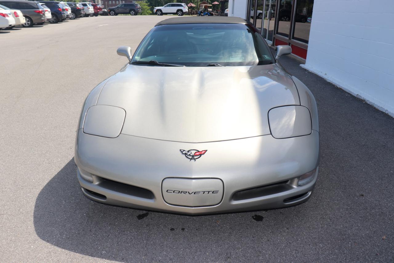 Chevrolet Corvette 2dr Convertible 2002