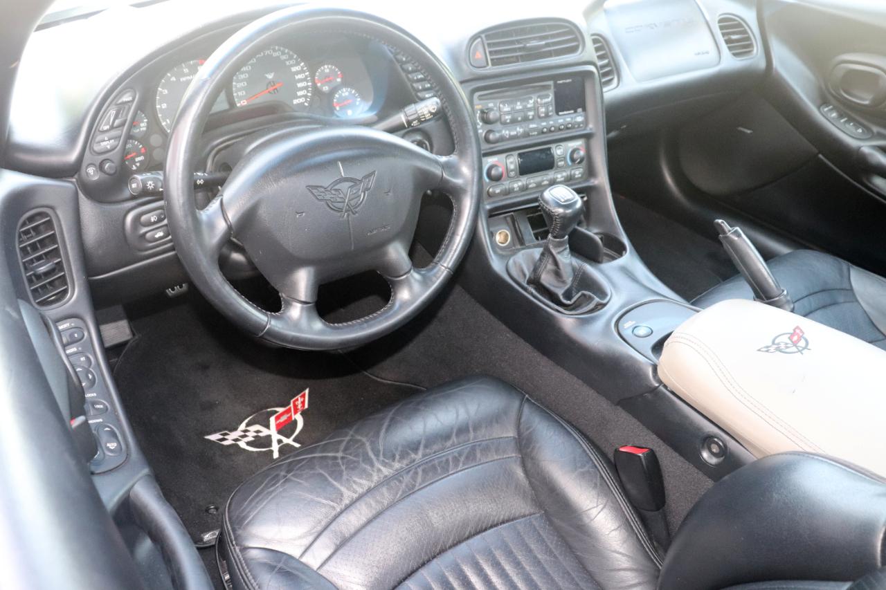 Chevrolet Corvette 2dr Convertible 2002