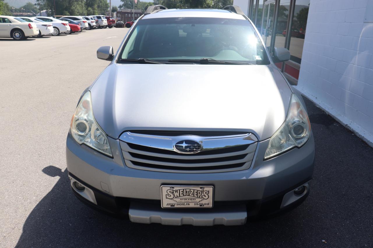 Subaru Outback 4dr Wgn H6 Auto 3.6R Limited Pwr Moon 2011