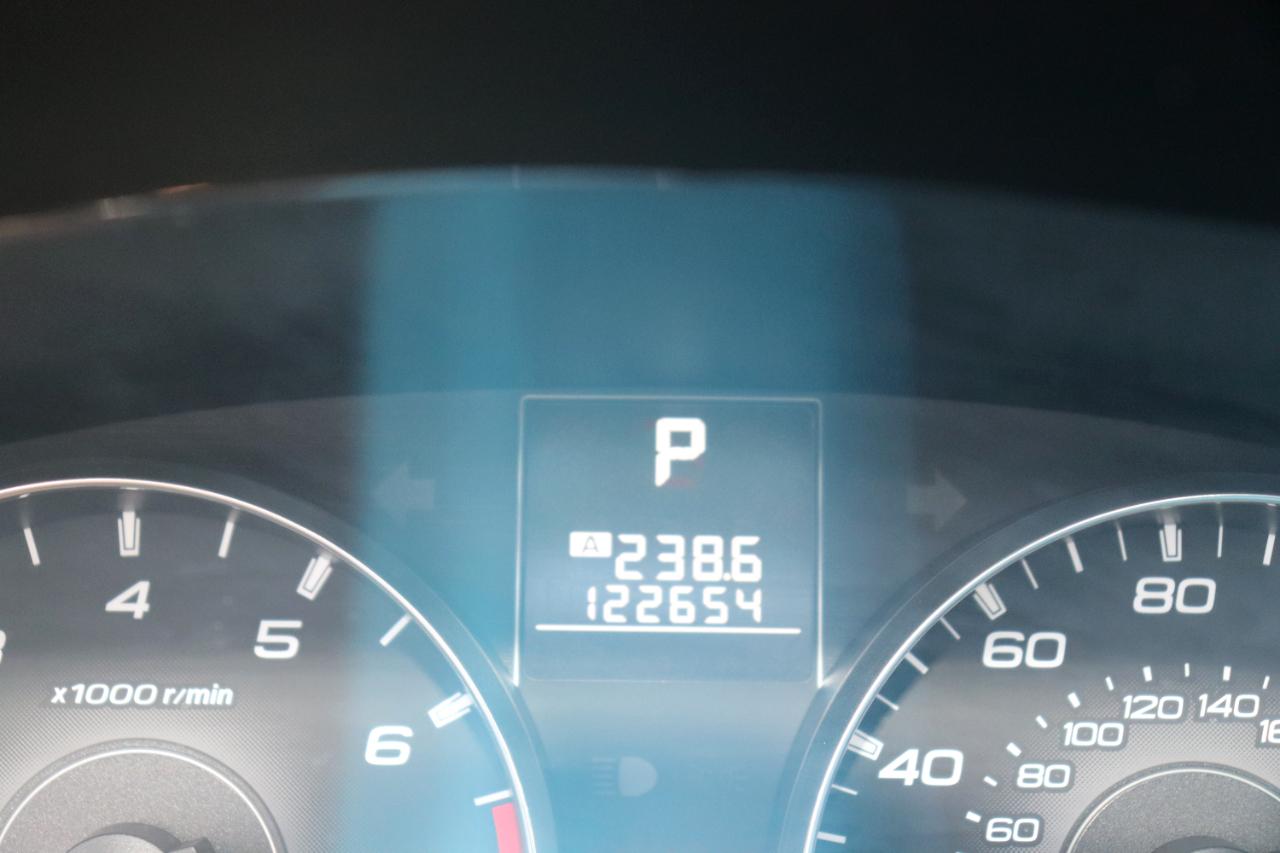 Subaru Outback 4dr Wgn H6 Auto 3.6R Limited Pwr Moon 2011