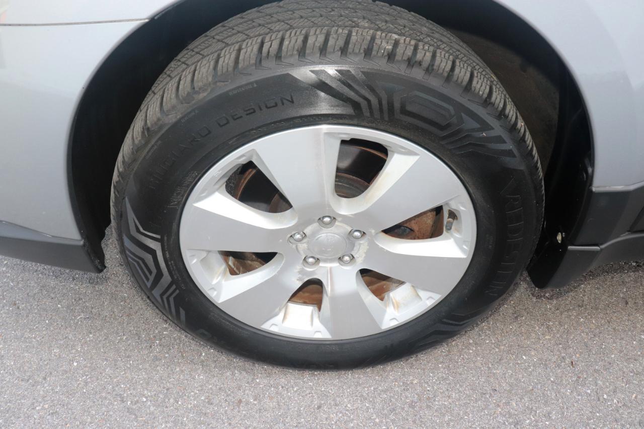 Subaru Outback 4dr Wgn H6 Auto 3.6R Limited Pwr Moon 2011